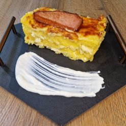 Mamaliguta cu branza si costita 250gr